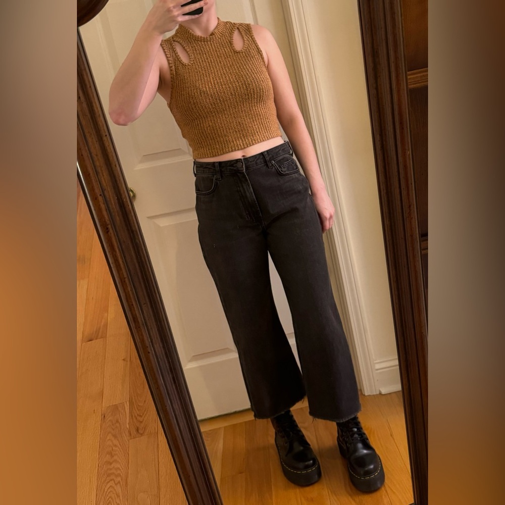 *3 for $12* F21 Cropped Jeans Waist-30, Rise-11, Inseam-23